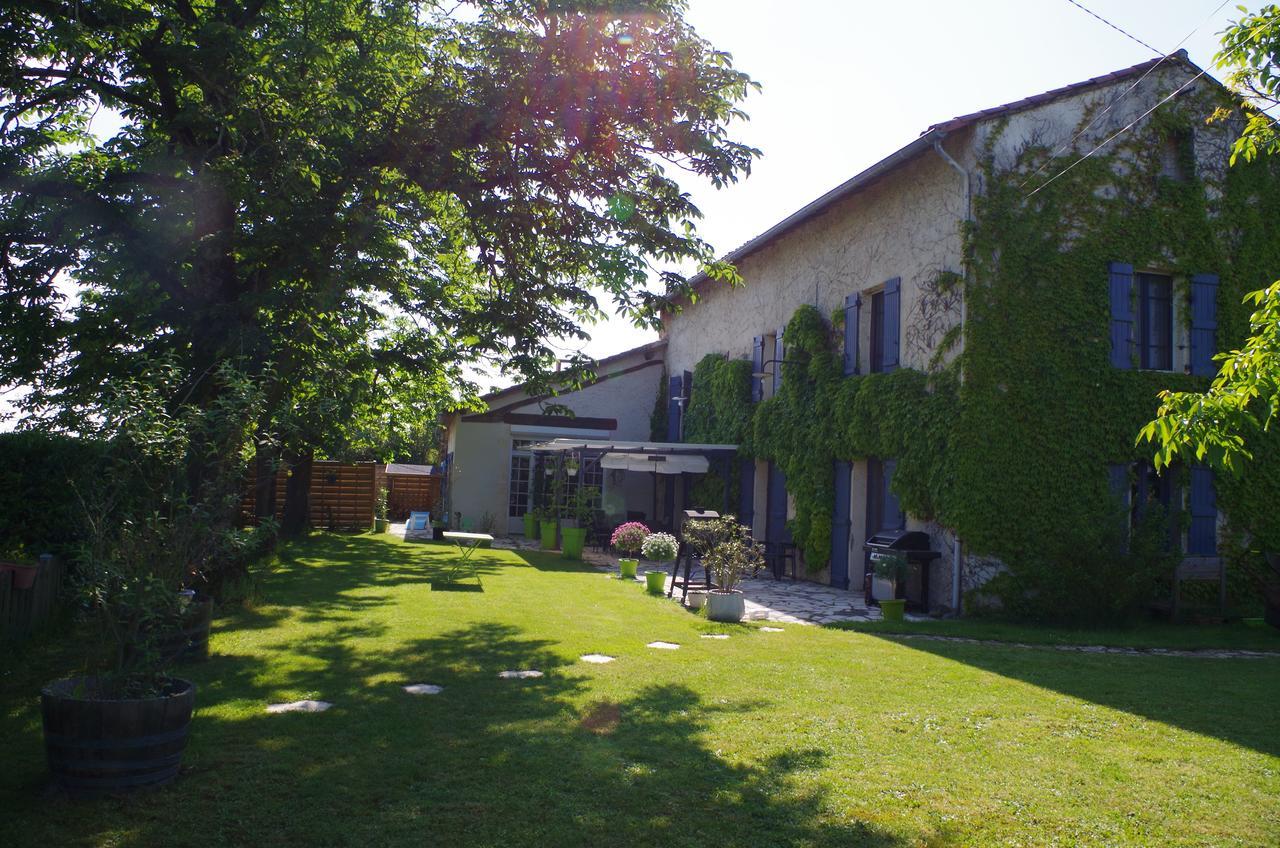 Chambres D'Hotes La Vigneronne Senouillac Exterior photo