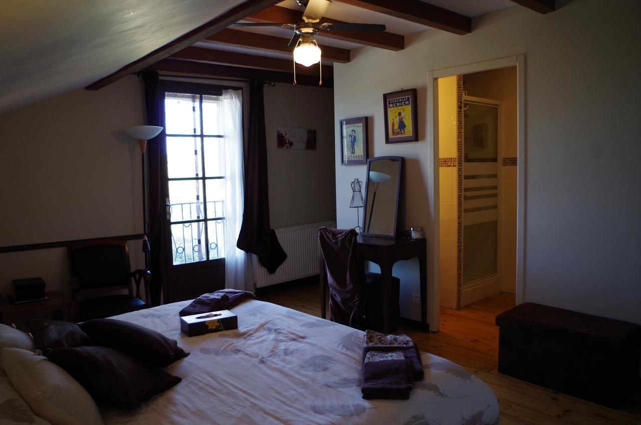 Chambres D'Hotes La Vigneronne Senouillac Exterior photo